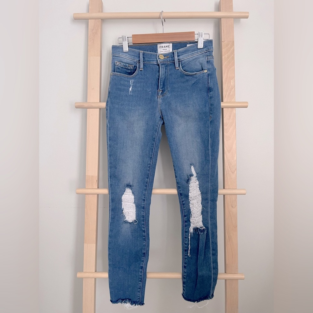 Frame distressed jeans size 25